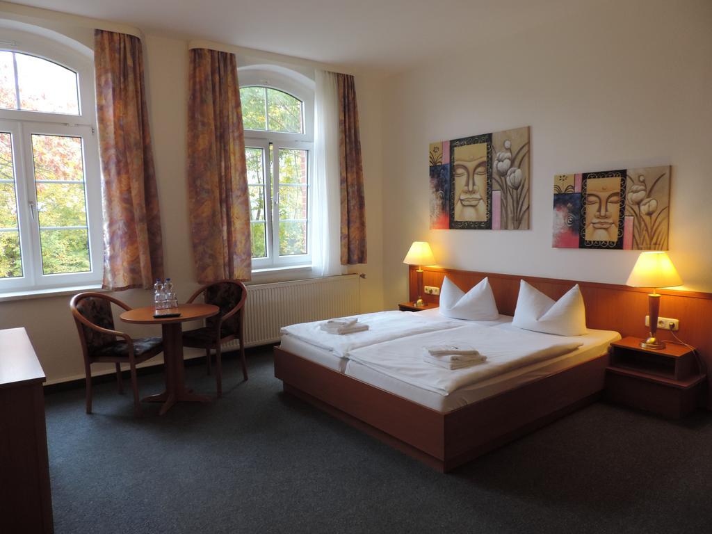 Hotel Carl Von Clausewitz Burg bei Magdeburg Kültér fotó